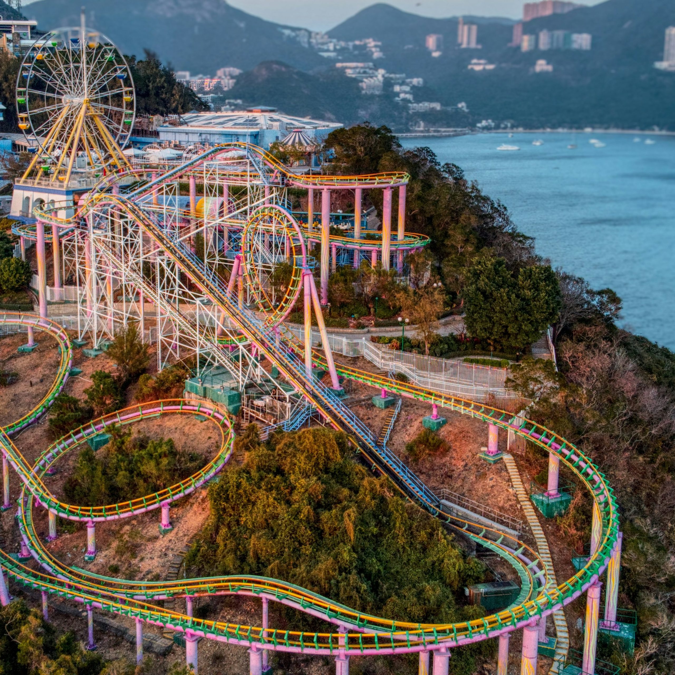 Family theme park entertainment